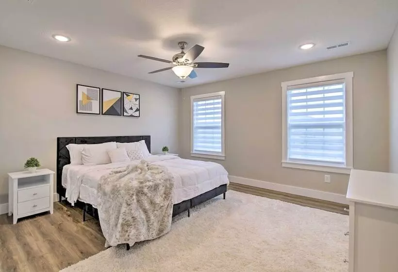 Pet Friendly Ozark Home W/ Yard & Patio