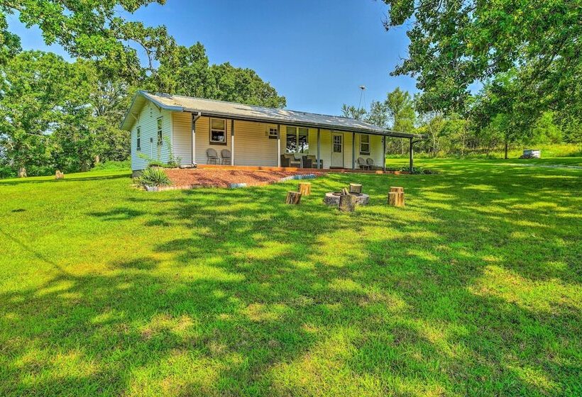 Quiet Country Home In Ava With Chic Interior!