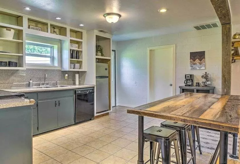 Quiet Country Home In Ava With Chic Interior!