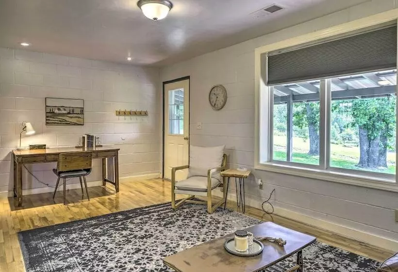 Quiet Country Home In Ava With Chic Interior!