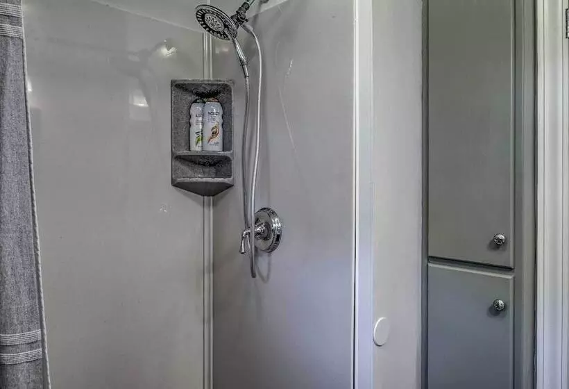 Quiet Country Home In Ava With Chic Interior!