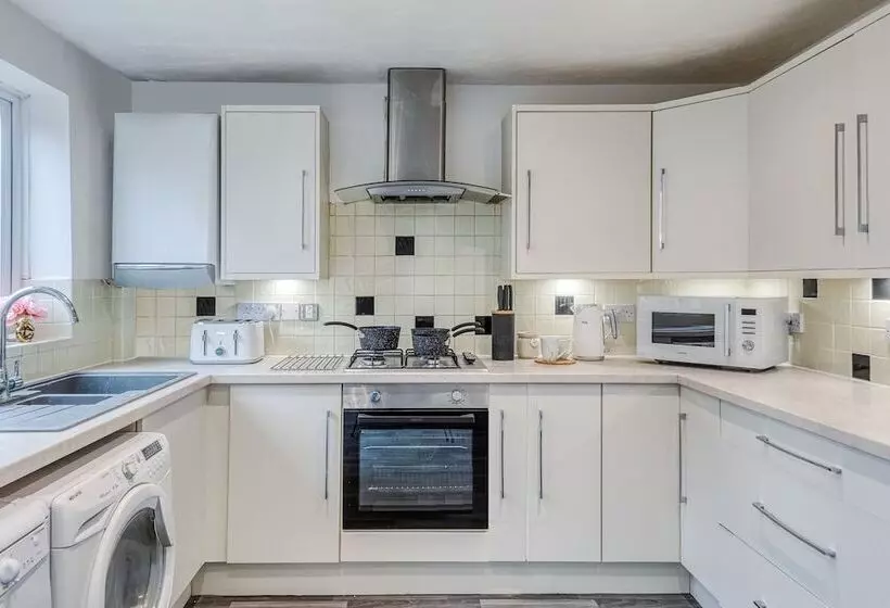 レジデンス Lovely 3 Bed Cosy House In Greater Manchester