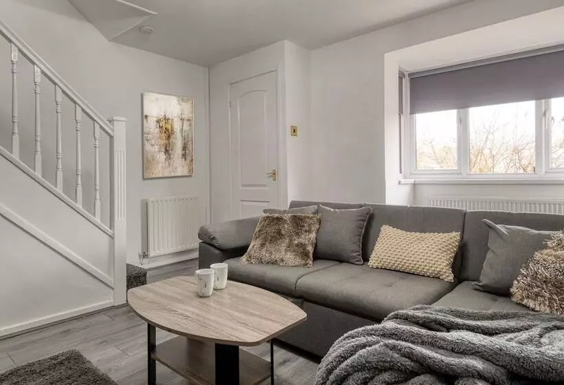 レジデンス Lovely 3 Bed Cosy House In Greater Manchester