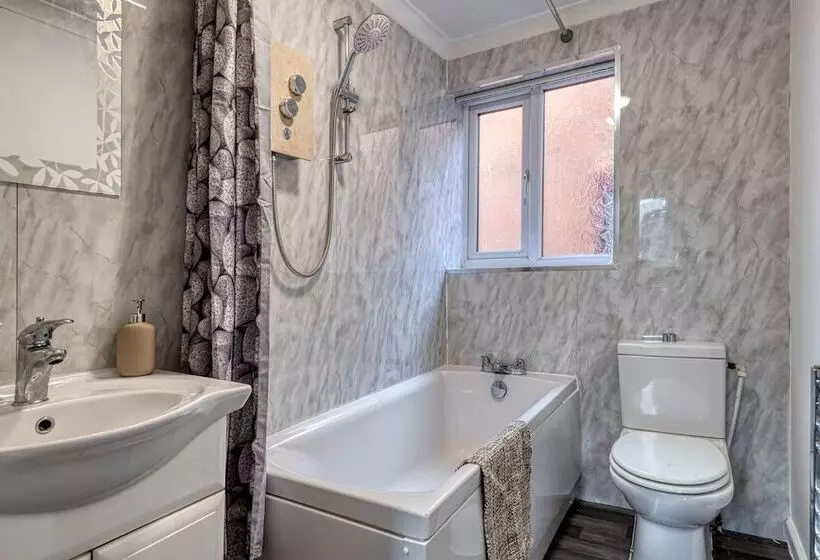 レジデンス Lovely 3 Bed Cosy House In Greater Manchester