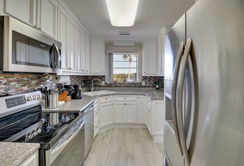 Riverfront Port Orange Home W/ Dock & Slip!