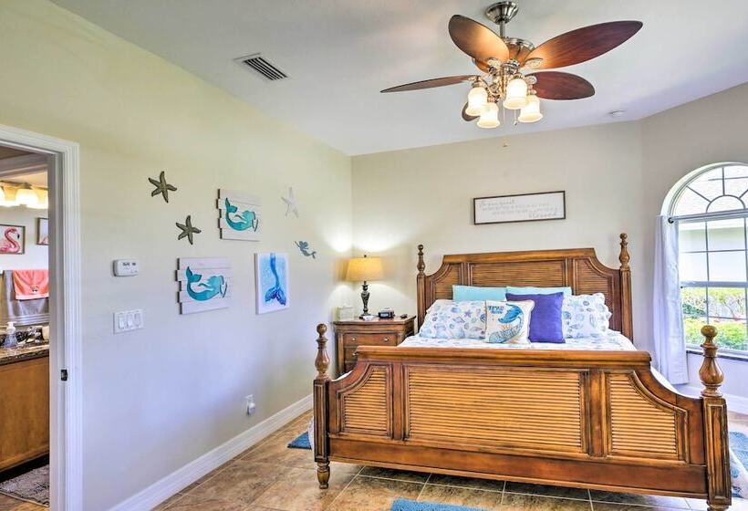 Waterfront Pool & Spa: Relaxing Cape Coral Retreat