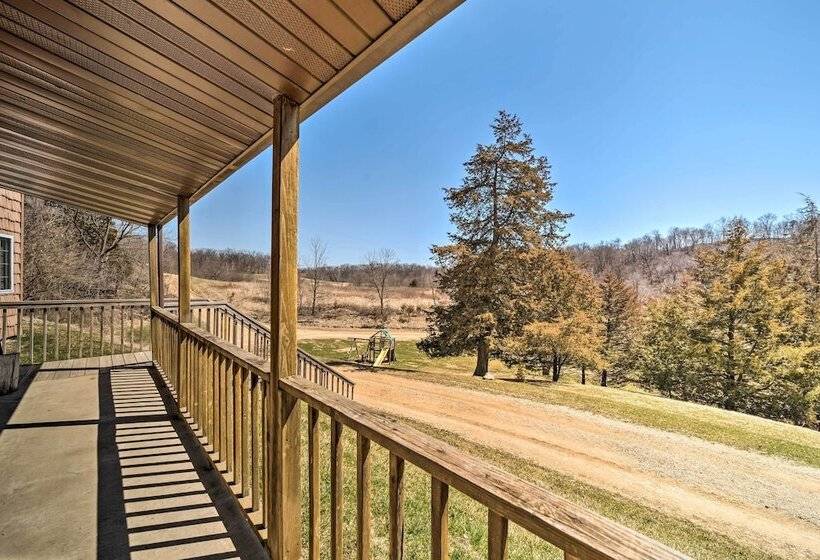Rustic Iowa Cabin: 10 Mi To Maquoketa Caves