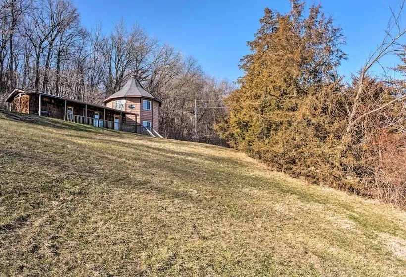 Rustic Iowa Cabin: 10 Mi To Maquoketa Caves