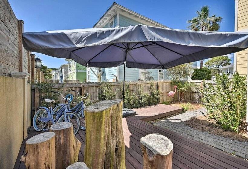 Santa Rosa Beach House W/ Spacious Deck