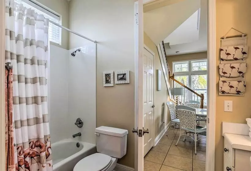 Santa Rosa Beach House W/ Spacious Deck