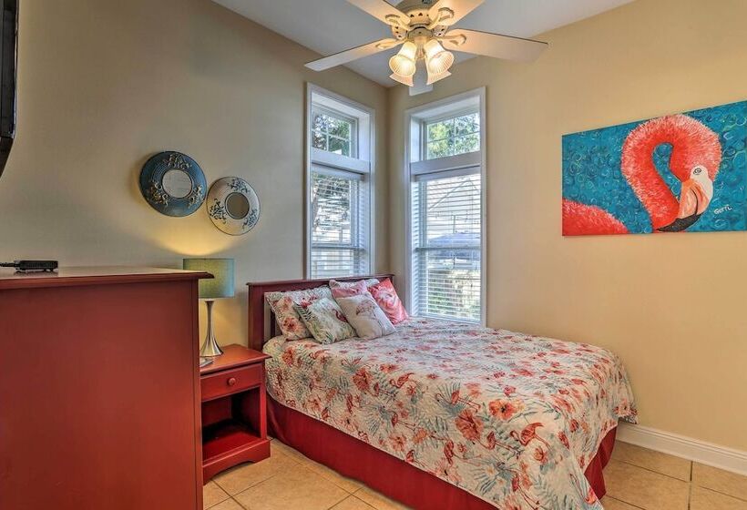 Santa Rosa Beach House W/ Spacious Deck