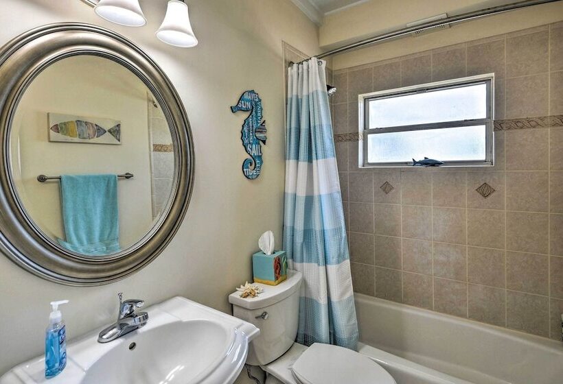 Single Story Ormond Beach Home, Walk To Water