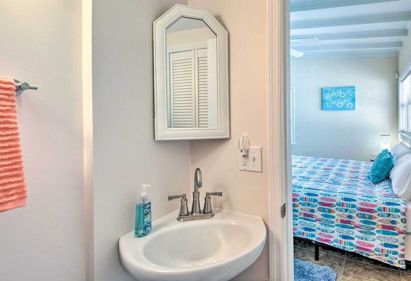 Single Story Ormond Beach Home, Walk To Water