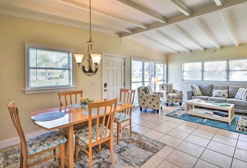 Single Story Ormond Beach Home, Walk To Water