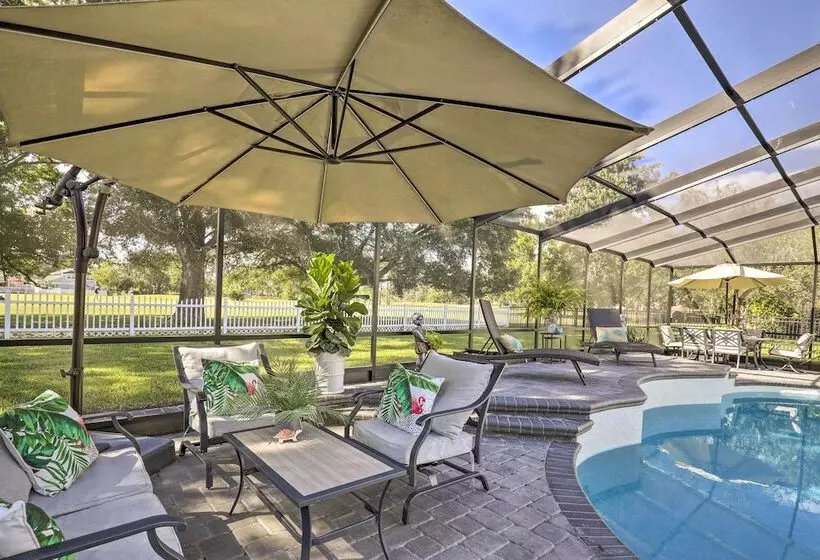 Stunning Tampa Oasis ~ 15 Mi From Downtown!
