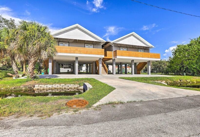 Family Friendly Tampa Home < 3 Mi To Ocean!