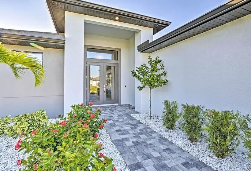 Sun Seekers Getaway: Lavish Cape Coral Villa