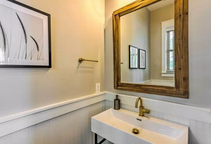 Sunny Fl Home  Miss Millies Landing  W/ Deck!