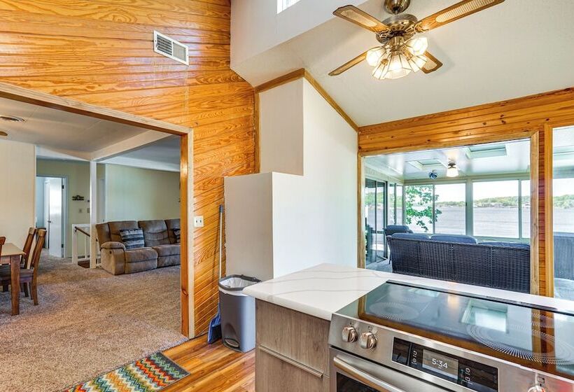 Sunrise Beach Cottage W/ Dock & Boat Launch!