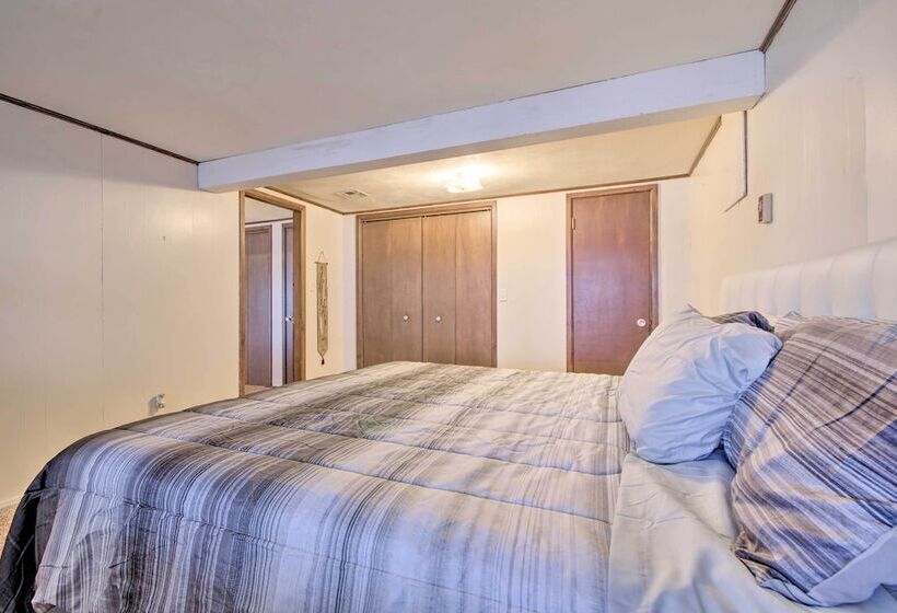 Sunrise Beach Cottage W/ Dock & Boat Launch!