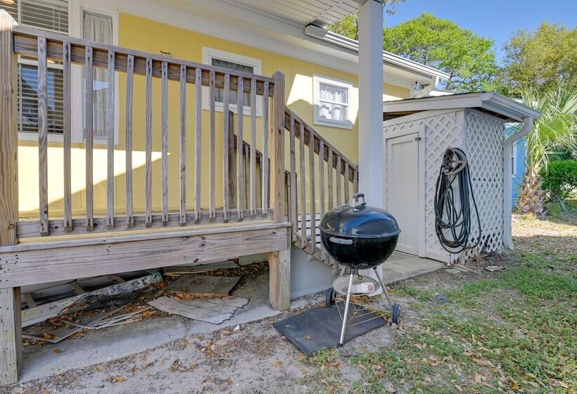 Walk To Ocean: Surfside Beach Home W/ Pool Access