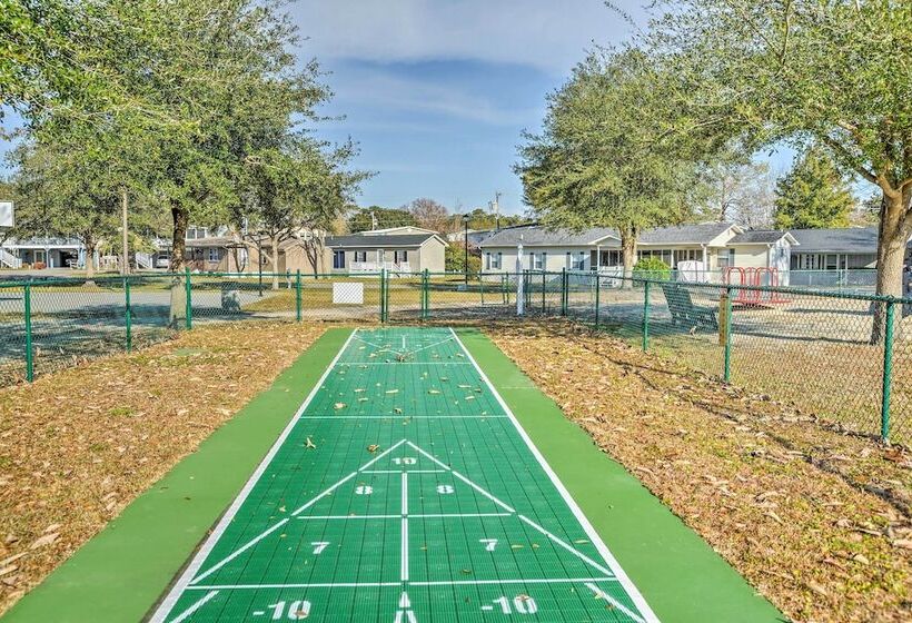 Walk To Ocean: Surfside Beach Home W/ Pool Access