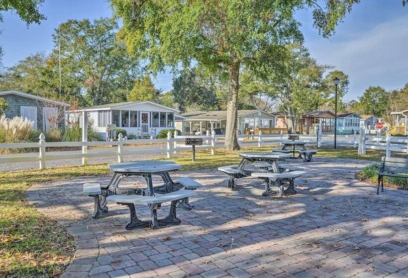 Walk To Ocean: Surfside Beach Home W/ Pool Access