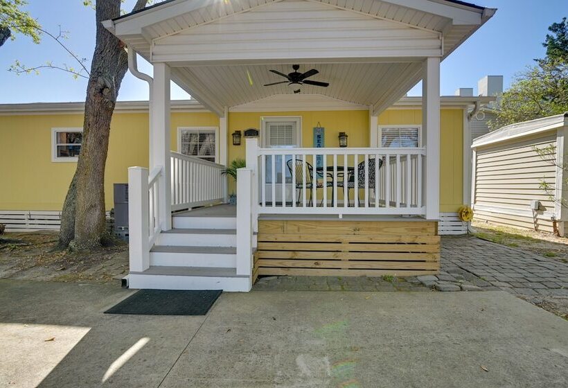 Walk To Ocean: Surfside Beach Home W/ Pool Access