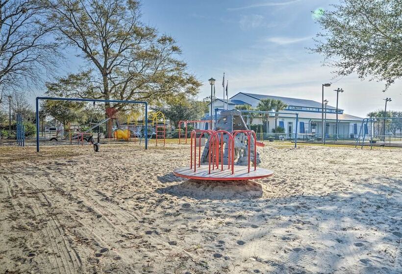 Walk To Ocean: Surfside Beach Home W/ Pool Access