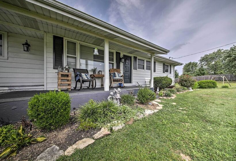 Traditional Country Home In De Soto W/ Yard!