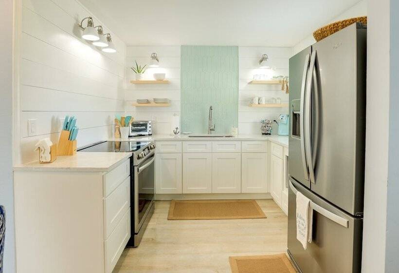 Tropical Cottage < 2 Mi To Hobe Sound Beach!