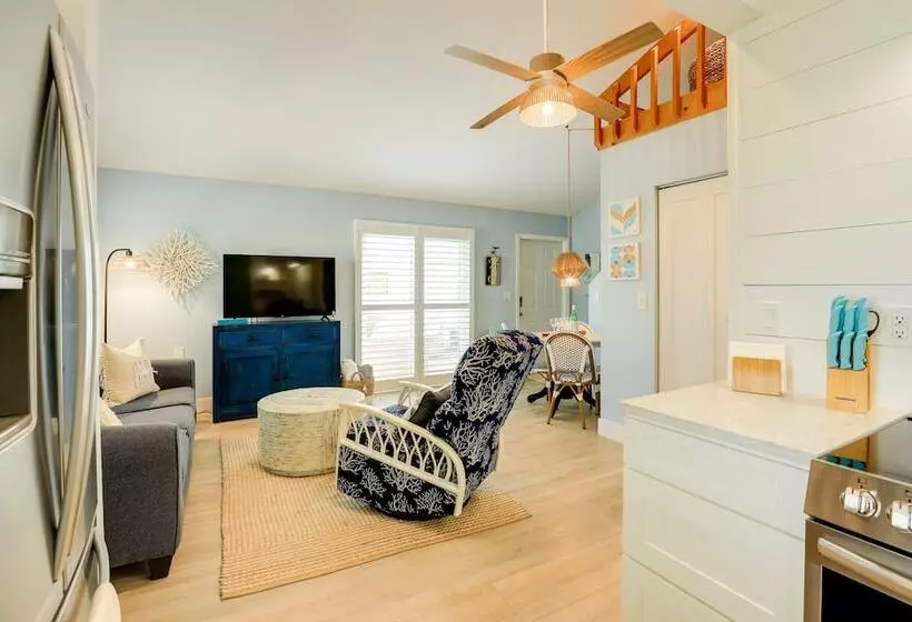 Tropical Cottage < 2 Mi To Hobe Sound Beach!