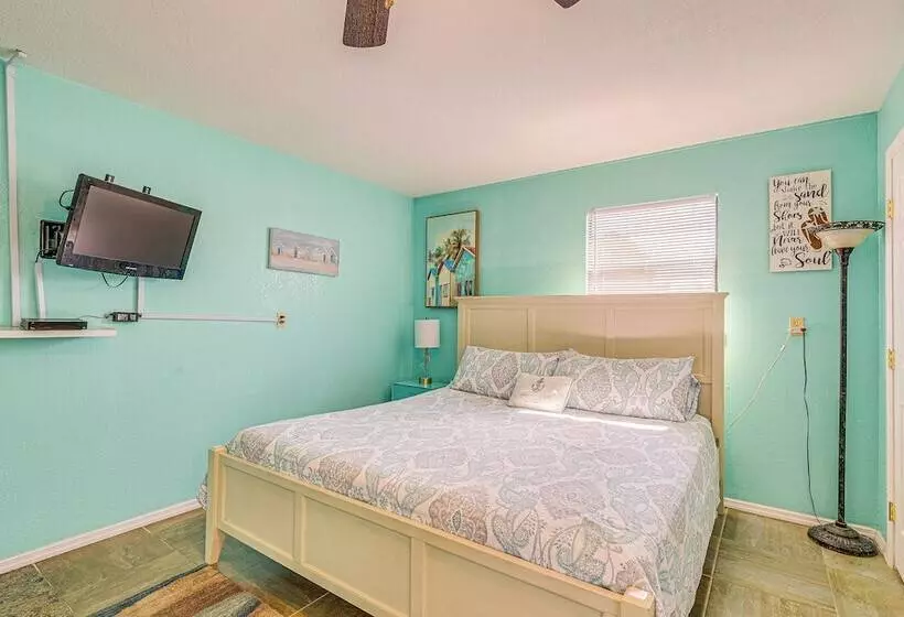 Waterfront Hernando Beach Home W/ Dock & Hot Tub!