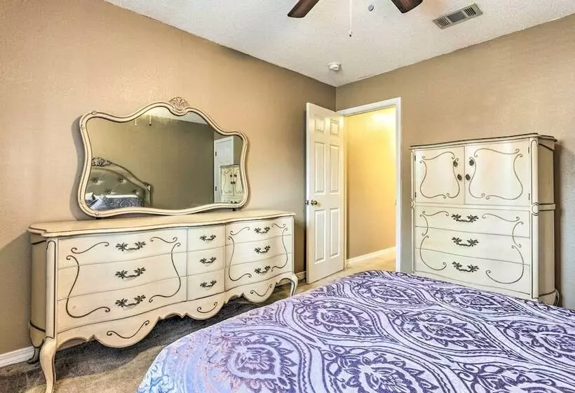 Waterfront Pensacola Home W/ Florida Room!