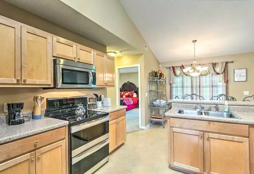 Waterfront Pensacola Home W/ Florida Room!