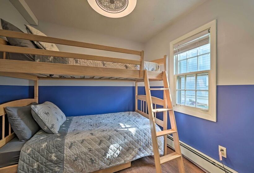 7 Mi To Nubs Nob: Lakefront Abode W/ Fire Pit!