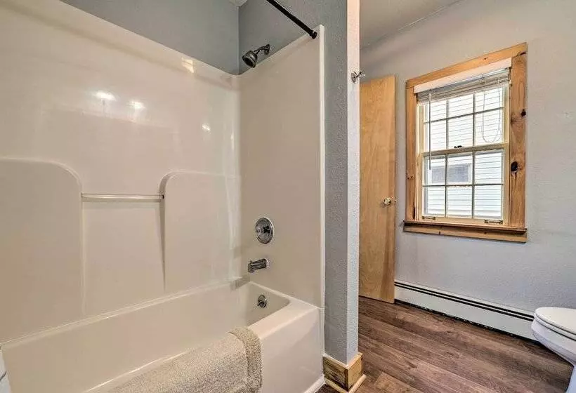 7 Mi To Nubs Nob: Lakefront Abode W/ Fire Pit!