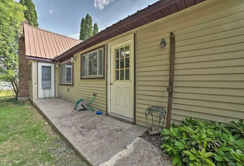 7 Mi To Nubs Nob: Lakefront Abode W/ Fire Pit!