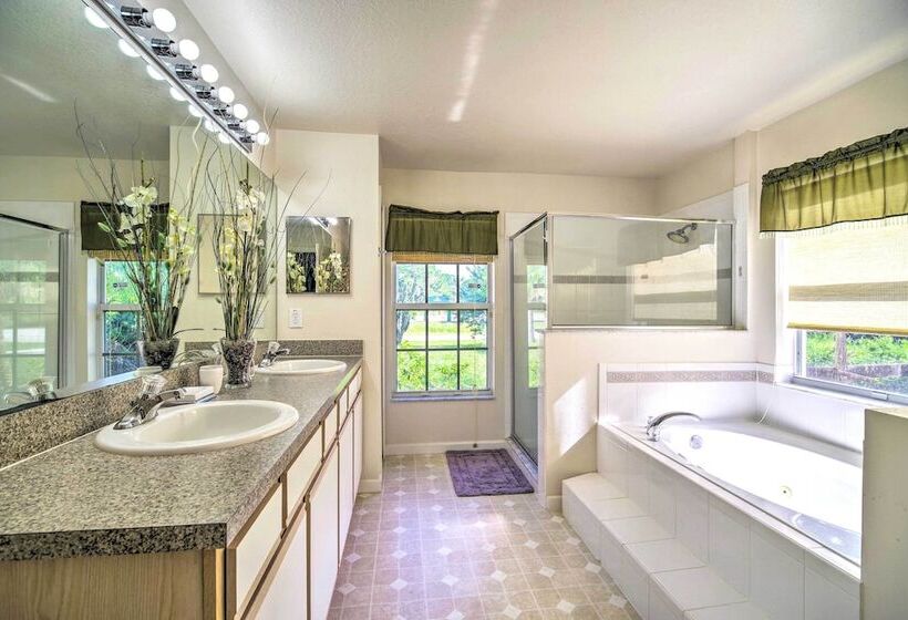 Banzai Palm Bay Home Near Parks & Beaches!