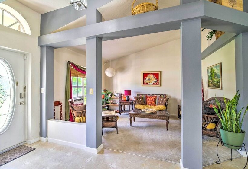 Banzai Palm Bay Home Near Parks & Beaches!