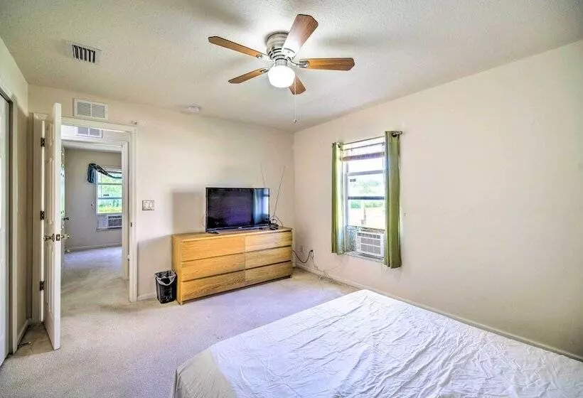 Banzai Palm Bay  Home Near Parks & Beaches!