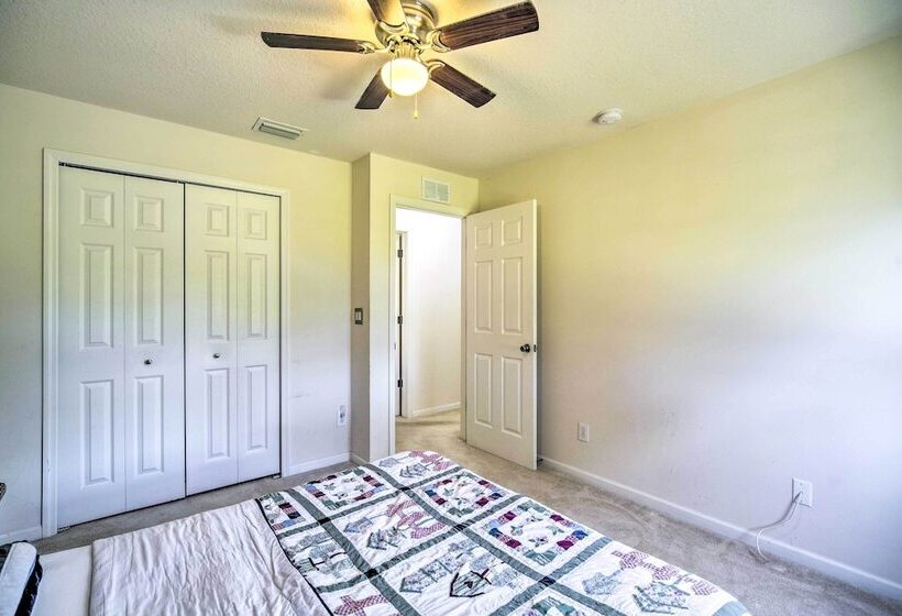 Banzai Palm Bay Home Near Parks & Beaches!