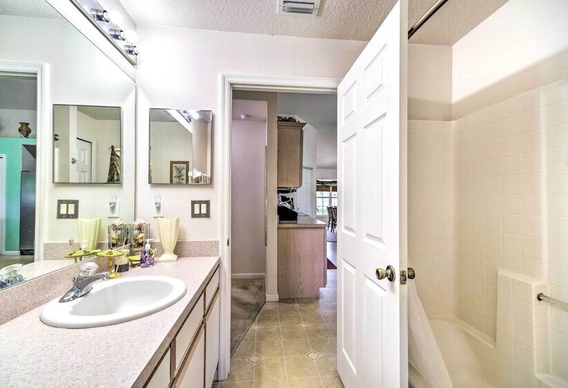 Banzai Palm Bay Home Near Parks & Beaches!