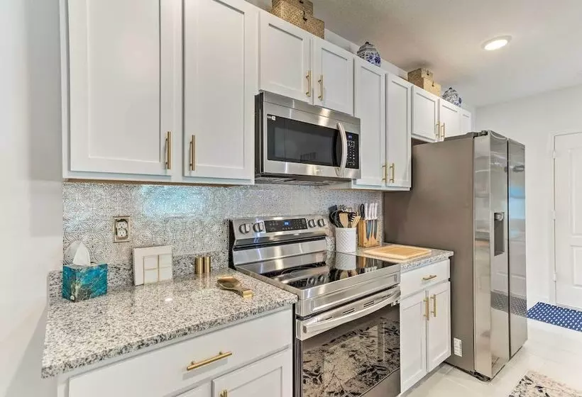 Beautiful Port St Lucie Home W/ Hot Tub!