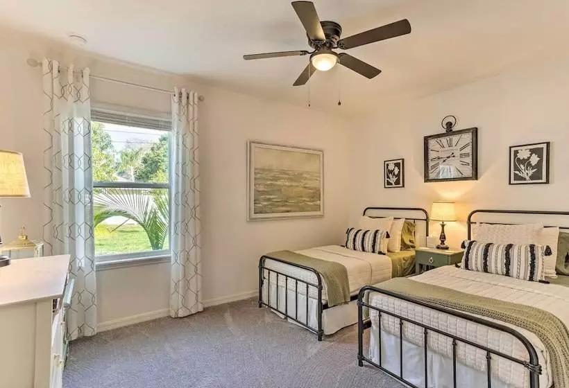 Beautiful Port St Lucie Home W/ Hot Tub!