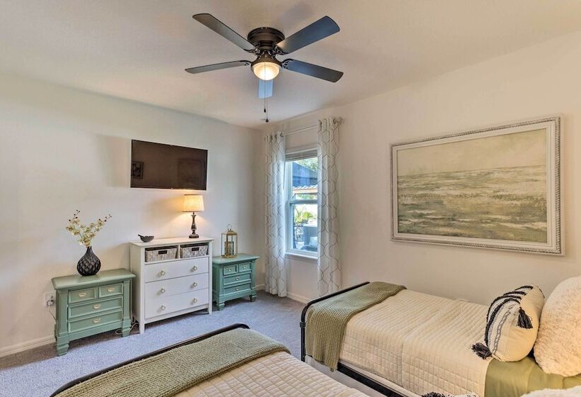 Beautiful Port St Lucie Home W/ Hot Tub!