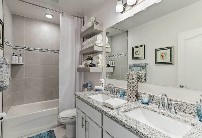 Beautiful Port St Lucie Home W/ Hot Tub!