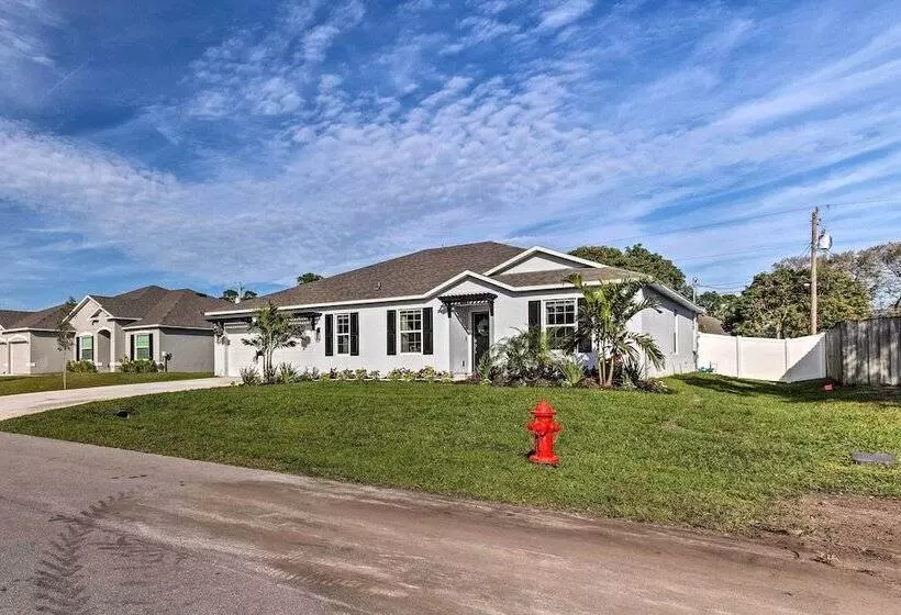 Beautiful Port St Lucie Home W/ Hot Tub!
