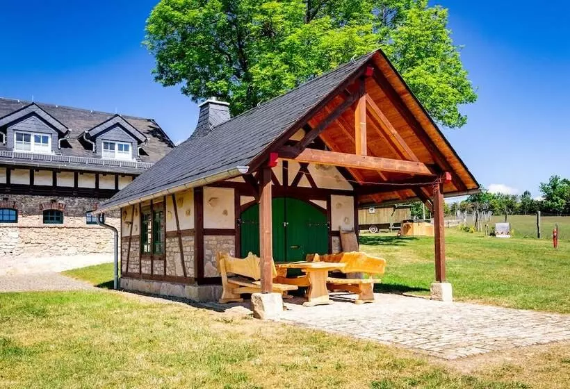 Aamiaismajoitus (B&B) Ferienhof Domäne Groschwitz