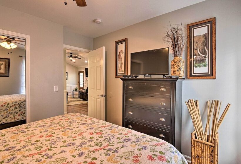 Bluffton Getaway W/ Fenced Yard: 7 Mi To Beach!